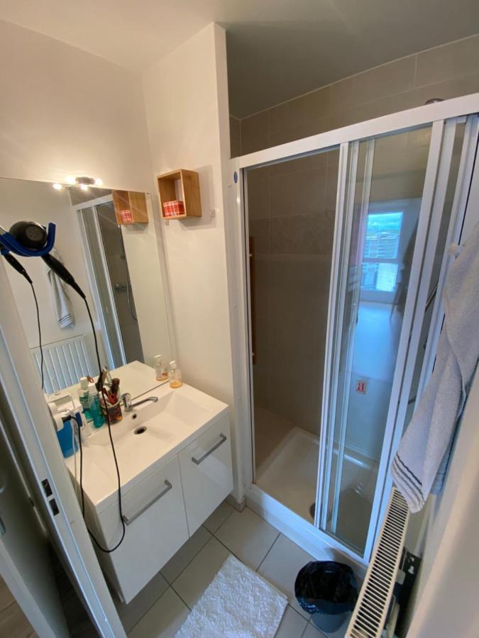 Super Chambre Avec Bureau Courcouronnes Dış mekan fotoğraf